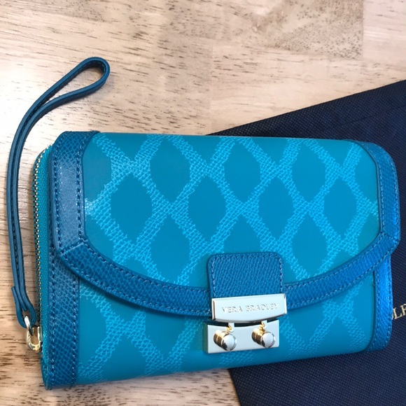 Bundle of Vera Bradley - Picture 3 of 8